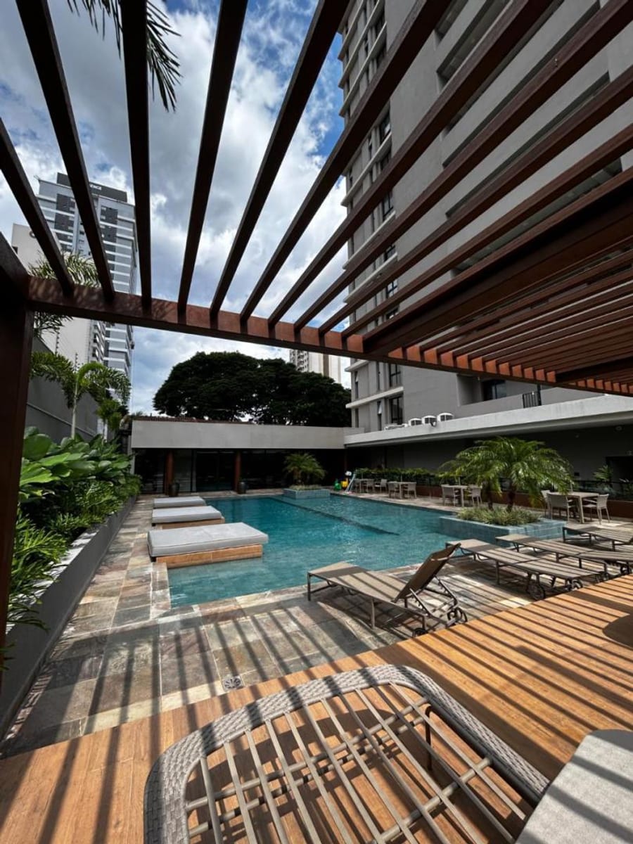 Apartamento à venda no Edifício Cipriano 118 metros, 3 suítes, na Zona 03 - Maringá