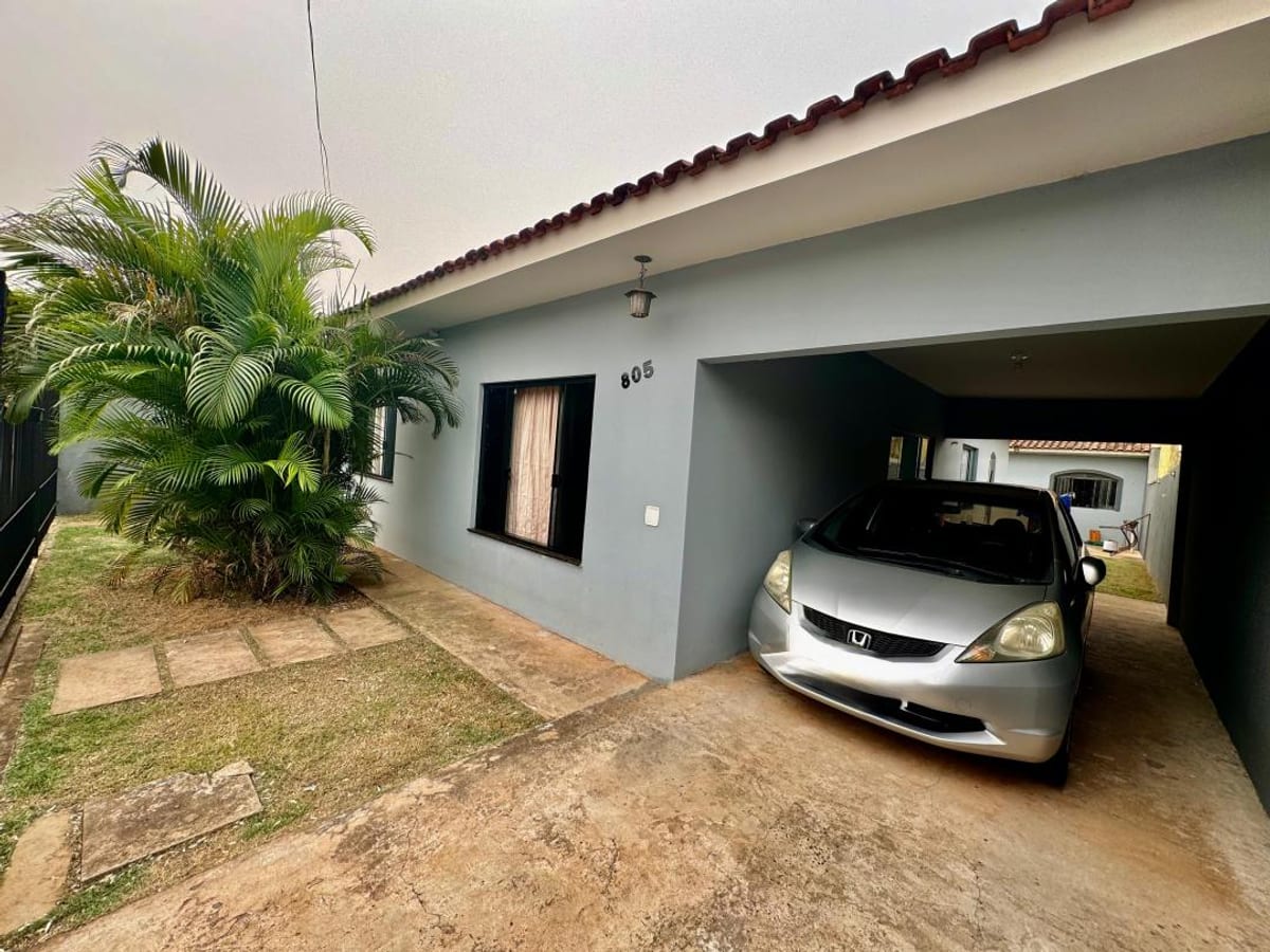 Casa à venda no Jd. América em Maringá